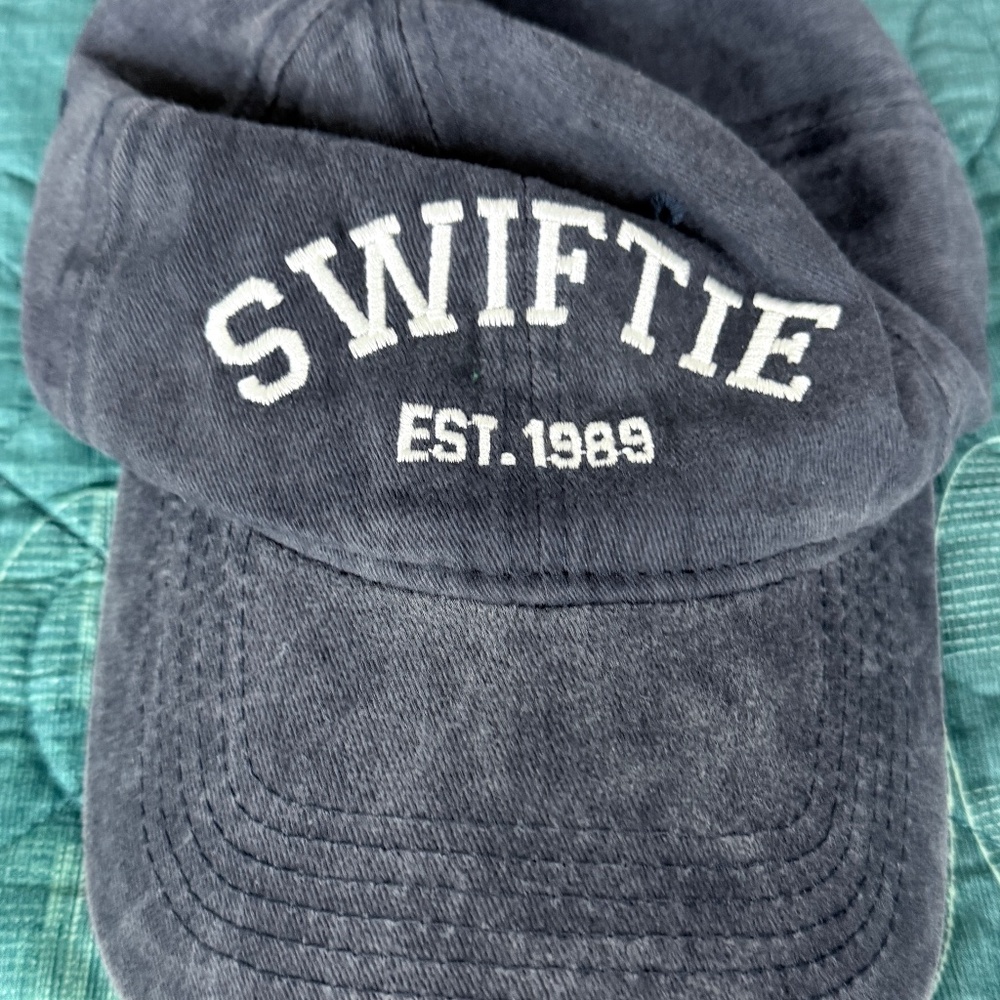 Taylor Swift - Swiftie hat